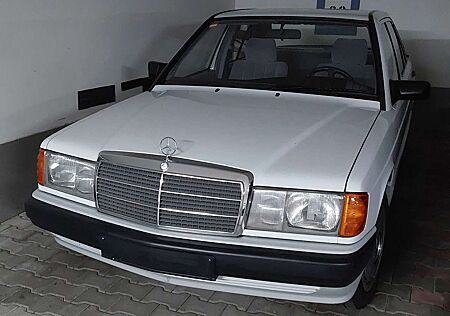 Mercedes-Benz 190 E 1.8