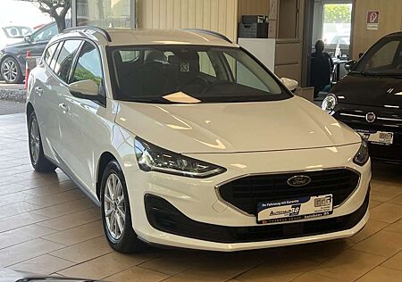 Ford Focus Cool&Connect*ACC*LED*R.Cam*CarPlay*SHZ*DAB