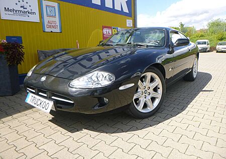 Jaguar XK8 Coupe