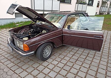 Mercedes-Benz CE 230