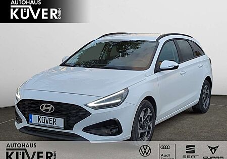 Hyundai i30 Family Kombi 1.5 T-GDi DCT Navi+ACC+Shzg+PDC