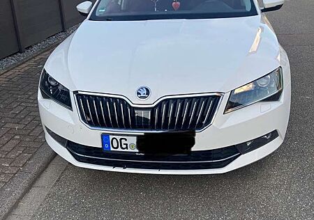 Skoda Superb Combi 2.0 TDI DSG Style