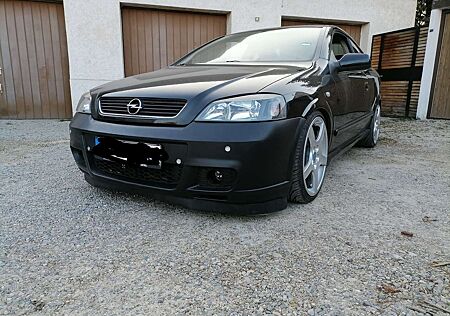 Opel Astra 2.2 16V Coupe 147 Ps