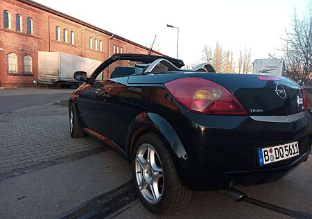 Opel Tigra Twin Top 1.8 Sport