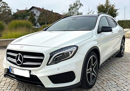 Mercedes-Benz GLA 220 CDI AMG Line / AUTOM. / 8-Fach / TÜV NEU!