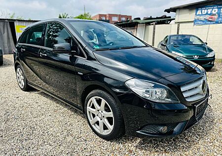 Mercedes-Benz B 180 Navi/Klima/PDC/SHZ/ALU