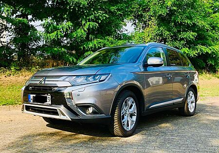 Mitsubishi Outlander 2.0 4WD CVT Spirit+