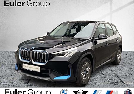 BMW iX1 xDrive 30 AD Navi Digitales Cockpit Soundsystem LE