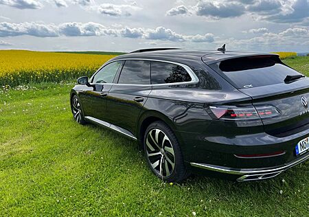 VW Arteon Volkswagen SB 2.0 TDI SCR 4Motion DSG R-Line