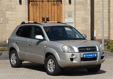 Hyundai Tucson 2.0*KLIMA*AHK*ALU*ALLWETTER BEREIFT*