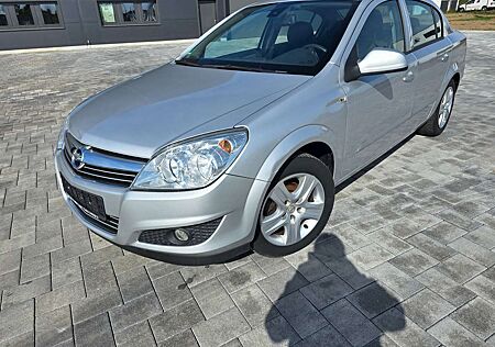 Opel Astra Edition