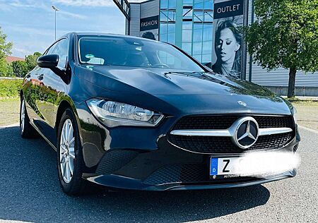 Mercedes-Benz CLA 200 d Shooting Brake 8G-DCTProgressive