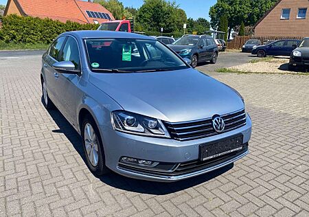 VW Passat Volkswagen Lim. Comfortline 1.Hand Navi Bi-Xenon Kam