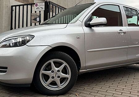 Mazda 2 Lim. 1.4 Active Klima Tüv Neu Garantie