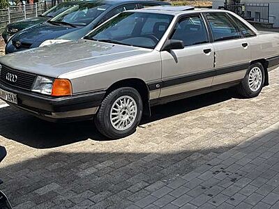 Audi 100