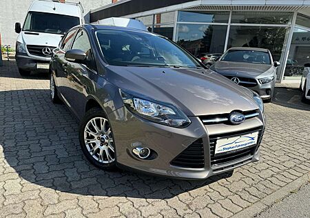 Ford Focus Titanium 5trg. mit Klima/ABS/ESP/PDC/AHK/Met./Alus