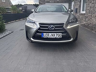 Lexus NX 300h E-FOUR Executive-Line