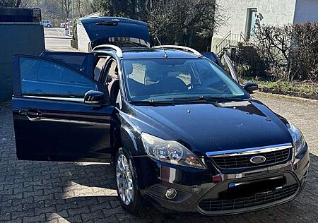 Ford Focus Turnier 1.6 16V Titanium