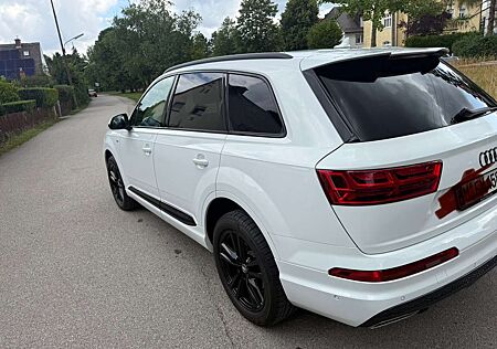 Audi Q7 50 TDI quattro tiptronic