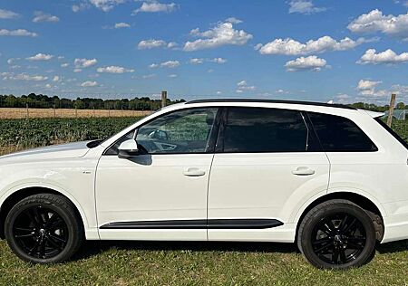Audi Q7 50 TDI quattro tiptronic