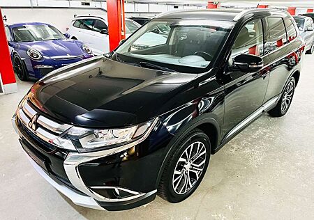Mitsubishi Outlander 2.2 DI-D Plus 4WD Automatik 7-Sitzer