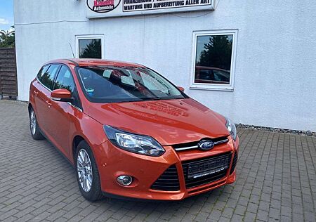 Ford Focus Turnier Titanium 1.6 TDCI Klimaautomatik
