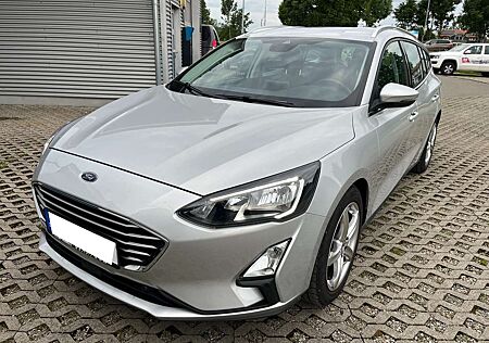 Ford Focus Turnier 1.5 EcoBlue Start-Stopp-System TITANIUM