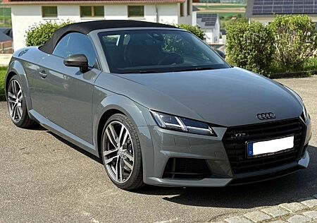 Audi TT TTS Roadster 2.0 TFSI quattro nanograu ohne OPF