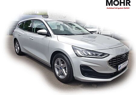 Ford Focus Titanium Kombi RückfCam Winterpak Navi Applink
