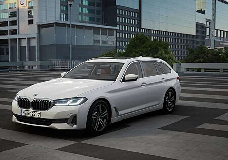 BMW 530 d Touring Lux Line DisKey ACC Laser Luftfed.