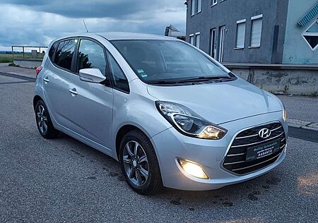 Hyundai ix20 blue YES!