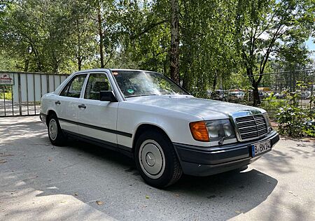 Mercedes-Benz E 260