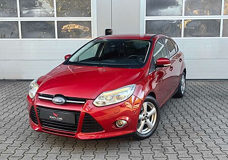 Ford Focus Titanium SPURASS|SHZ|NAVI|XENON|MFL|LEDER