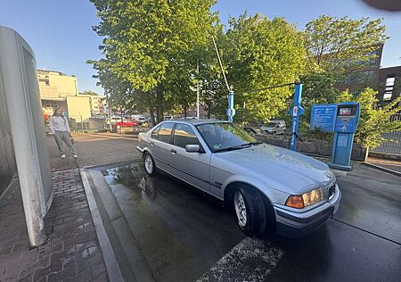 BMW 316 i atlantis silber neu zustand