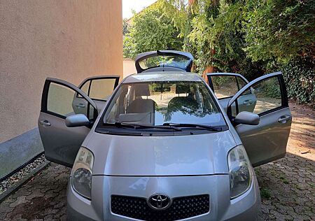 Toyota Yaris 1.4 D-4D Sol