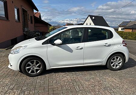 Peugeot 208 82 VTI
