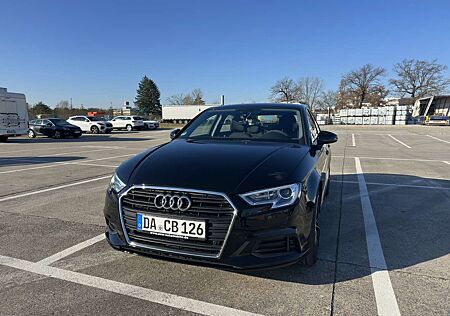 Audi A3 35 TFSI S tronic Limousine - Top-Zustand