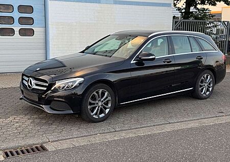 Mercedes-Benz C 220 d/Led/Leder/Klimaau/Panorama/PDC