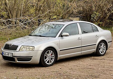 Skoda Superb 2,5 TDI Automatik Edition 100