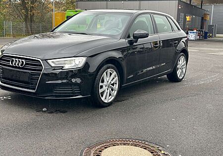 Audi A3 30 TDI Limousine Sportback