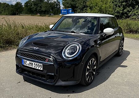Mini Cooper S Classic Trim mit Sonderausstattung