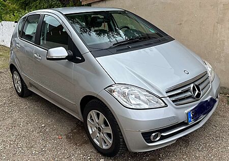 Mercedes-Benz A 160 BlueEFFICIENCY Elegance Special Edition