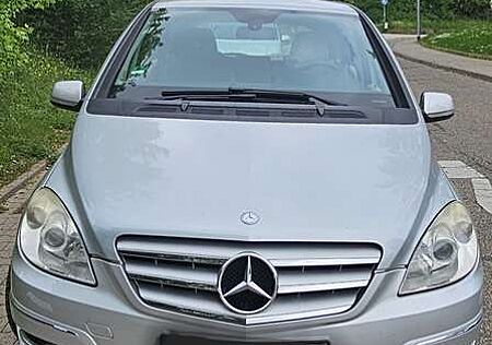 Mercedes-Benz B 200 200CDI