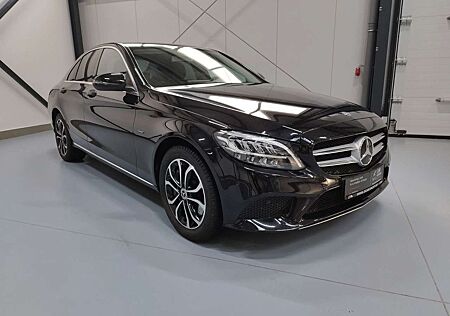 Mercedes-Benz C 300 e Hybrid Avantgarde