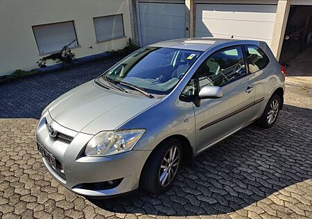 Toyota Auris 2.0 D-4D Sol