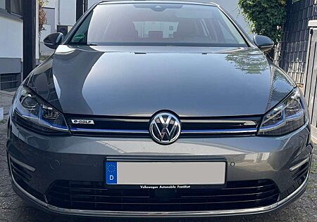 VW e-Golf Volkswagen Carplay, Klimaanlage, Winter-und Sommerreifen