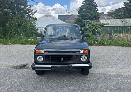 Lada Niva 4x4 Only HU/AU NEU