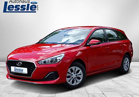 Hyundai i30 Kombi 1.4 Select Navi/Kamera/PDC/AHK