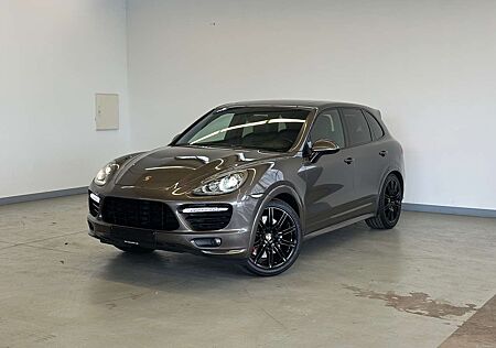 Porsche Cayenne Turbo/PANORAMA/KAMARA/BI X/SITZH-V-H/UVM
