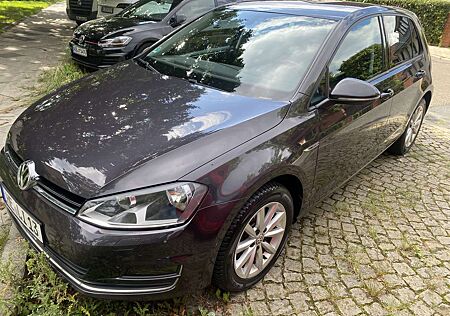 VW Golf Volkswagen Lounge BMT